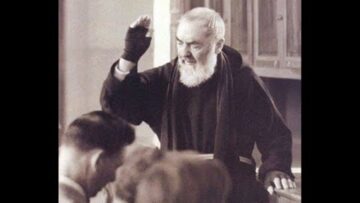Padre Pio: Abbiate Fiducia In Dio