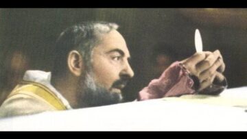 Padre Pio: Cercatemi Davanti A Gesù Sacramentato