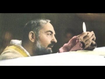 Padre Pio: Cercatemi Davanti A Gesù Sacramentato