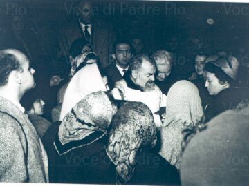 Padre Pio Nei Cieli Per Fermare Le Bombe