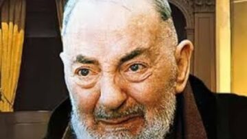 Padre Pio Piange Per Un Confratello