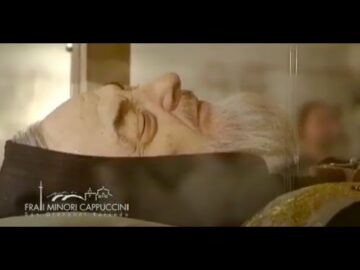 Padre Pio Riabbraccia I Suoi Figli Dopo 40 Anni. Era Il 24 Aprile 2008. Una Giornata Storica