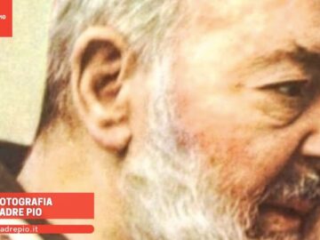 Una Fotografia A Padre Pio