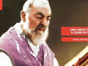 Una Lancia Trapassa Il Cuore Di Padre Pio