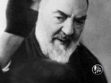 Padre Pio Nel Confessionale (la Storia Di Padre Pio)