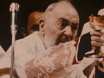 Padre Pio Sacerdote Per Tutti E Per Sempre (stoia Di Padre Pio)