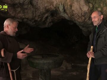 Santuario Della Grotta Di San Michele Arcangelo – Cagnano Varano (Laudato Sii 1 Gennaio 2023)