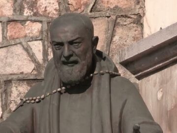 Święty Ojciec Pio Uczy Medytacji (18 Aprile 2023)