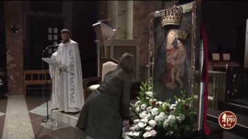 Omaggio Floreale: Marianna Lops DellUfficio Pellegrinaggi Del Santuario ( 2 Maggio 2023)