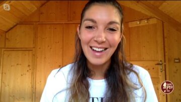 A Contatto Con La Natura Nel Bosco