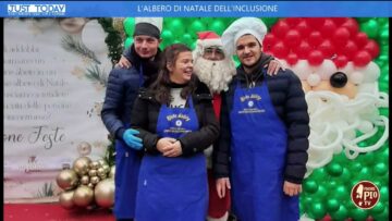 L Albero Di Natale Dellinclusione (Just Today 23 Novembre 2024)