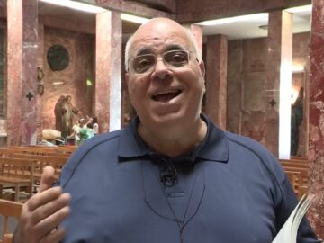 Padre Pio Pregava E Soffriva Per Gli Altri (Dritto Al Cuore 6 Ottobre 2024)
