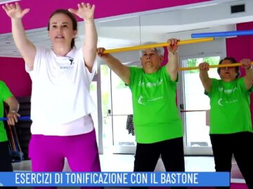 ESERCIZI DI TONIFICAZIONE CON IL BASTONE (Un Giorno Un Allenamento 10 Giugno 2025)