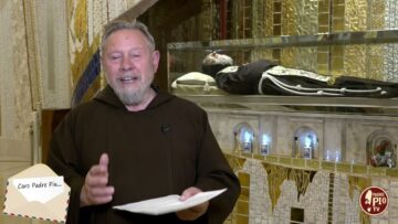 Caro Padre Pio, Ho Un Problema Troppo Grande, Soffro Di Solitudine