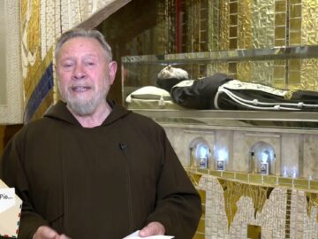 Caro Padre Pio, Ti Chiedo Di Aiutare Due Mie Amiche Per La Loro Guarigione