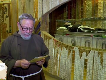 Caro Padre Pio ,ti Chiedo La Guarigione Per Mia Moglie