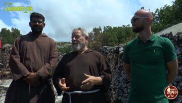 Lincubo Degli Incendi E La Distruzione Dei Pascoli Causano La Perdita Della Biodiversità