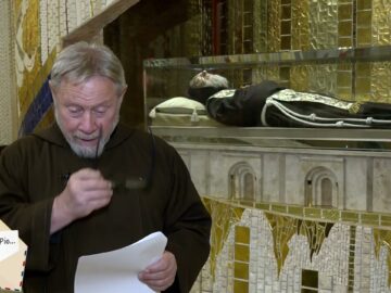 Caro Padre Pio, Aiutaci A Rimanere Nella Fede