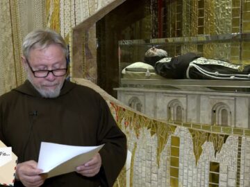 Caro Padre Pio, Chiedo La Grazia Per La Salute Di Una Mia Carissima Amica