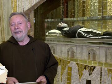 Caro Padre Pio, Insegnami A Pregare