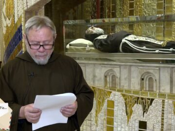 Caro Padre Pio, Ti Affido La Salute Di Mia Madre E Di Mio Fratello