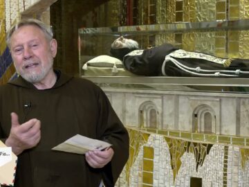Caro Padre Pio, Ti Prego Di Farmi Vivere Nellamore Di Cristo