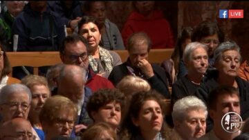 #PreghierasottolaCroce – 18 Ottobre