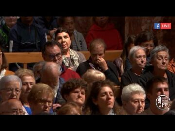 #PreghierasottolaCroce – 18 Ottobre