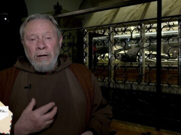 Caro Padre Pio, Ti Prego Intercedi Per Mio Marito Affinché Ritorni Ai Suoi Cari