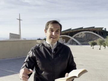 Padre Pio: Dio Mi Aiuta