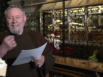 Caro Padre Pio, Proteggi E Illumina Le Persone Che Mi Hanno Accolto Nella Loro