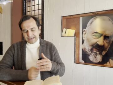 Padre Pio:Dille Di Lasciare Quelle Riviste, Leggere I Libri Dei Santi E Dire Ogni Giorno Il Rosario