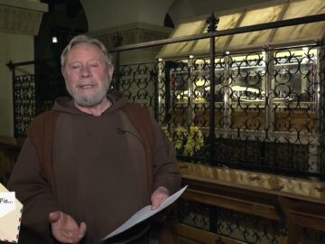 Caro Padre Pio, Aiutami A Perseverare Nella Speranza E Nella Preghiera