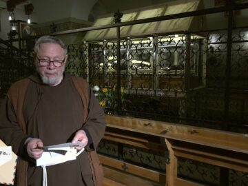 Caro Padre Pio, Prega Per Mio Marito, Apri Il Suo Cuore Allamore Di Gesù