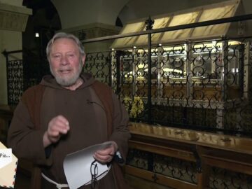 Caro Padre Pio, Ti Affido Tutti Coloro Per I Quali Prego