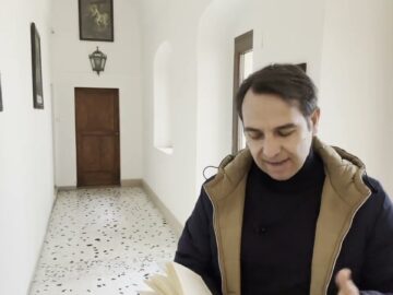 Padre Pio : Devo Agire Così Altrimenti Questi Mi Mangiano