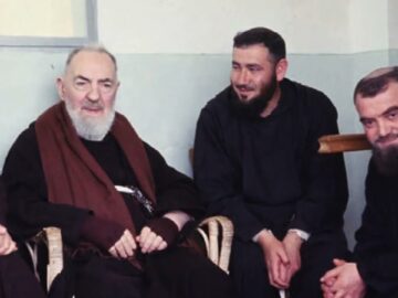 Padre Pio E La Camera Ardente Nella Verandina Del Convento