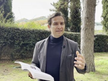 Padre Pio Pregava E Piangeva Per I Peccati Degli Uomini