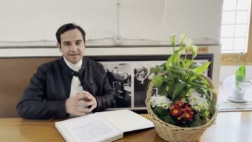 Padre Pio: Stai Tranquilla Perché Io Prego Per Lei