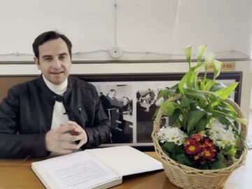 Padre Pio: Stai Tranquilla Perché Io Prego Per Lei