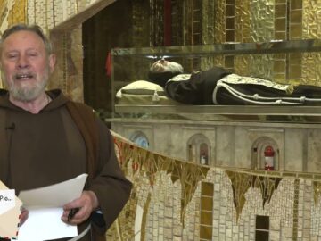 Caro Padre Pio, Concedimi La Grazia Che Umilmente Ti Chiedo