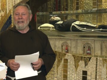 Caro Padre Pio, Sei Il Cireneo Di Tutti, Aiutami A Sostenere La Mia Croce