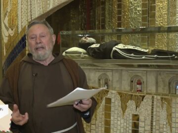 Caro Padre Pio, Ti Supplico: Fa Che Il Legame Tra Me E Mio Marito Duri Per Sempre