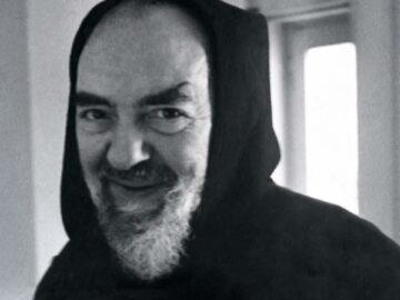 Ti Vengo A Cercare. Ho Invocato Padre Pio E Ho Sentito Il Profumo Delle Stimmate.