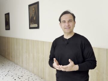 Padre Pio Vide La Madonna Con Gesù: Tu Ci Appartieni